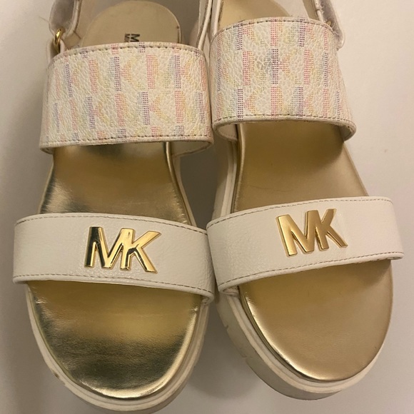 -Michael Kors slides - Picture 4 of 4